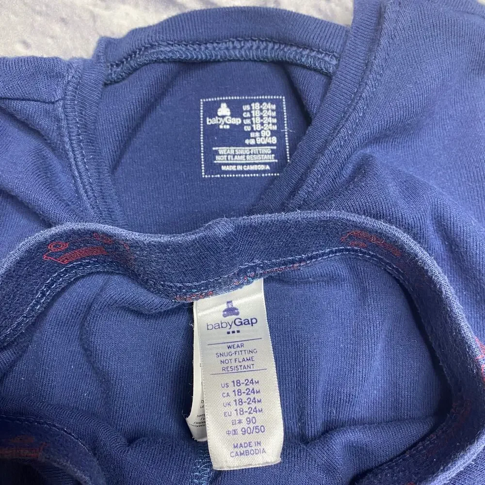 Bundle of 18-24 months Long Sleeve/Pant Pajamas (2):  babyGap and Crazy8